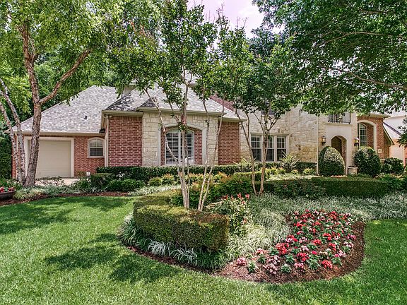 3rd image of 610 Castle Creek Dr