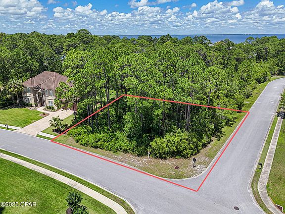 3rd image of 106 Trieste Blvd