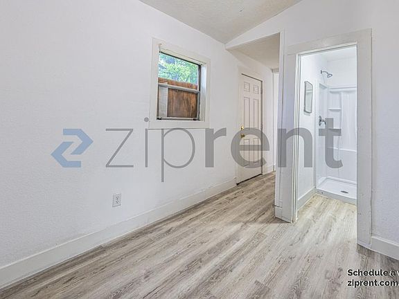 4th image of 146 Fairview Ave Unit 8