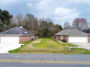 100 Steiner Rd, Lafayette, LA 70508