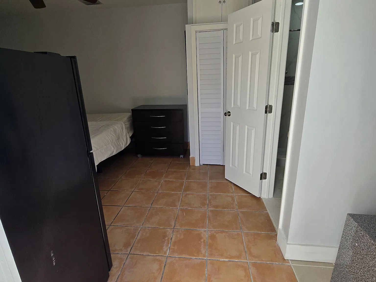 SW 113th Pl, Miami — Photo 4