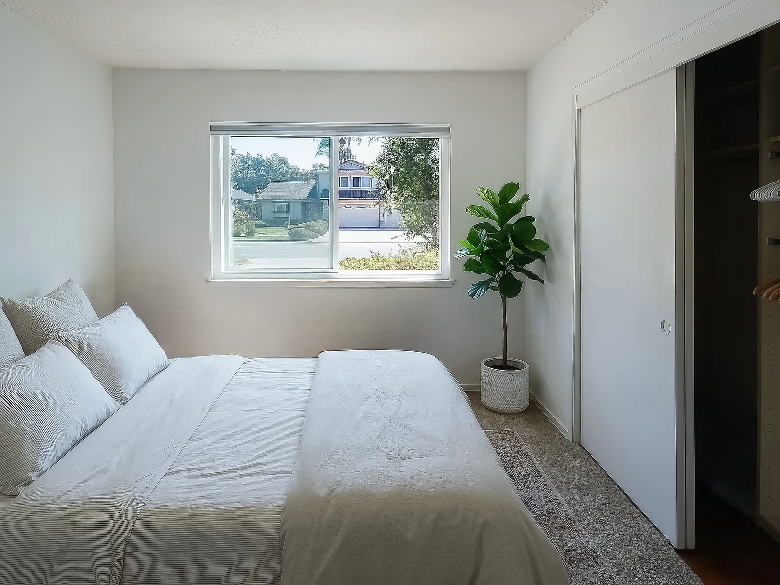4 bed, 3000 sqft, $1,700 — Photo 3