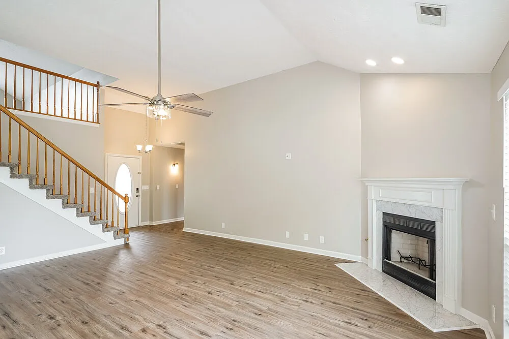 3 bed, 2.0 bath, 2089 sqft, $2,485 — Photo 4