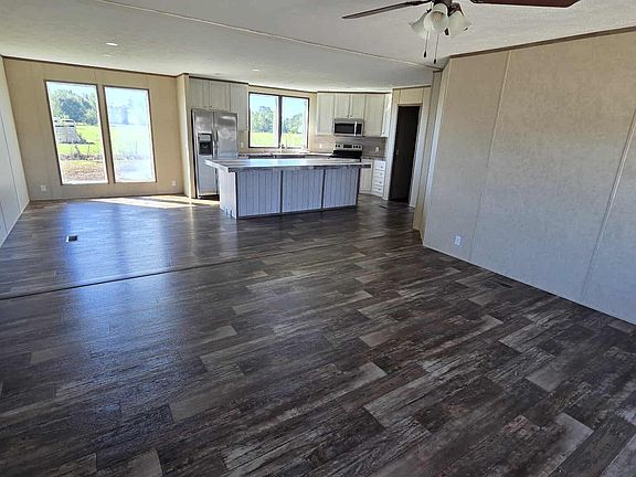 5th image of 202 Harvey Rd