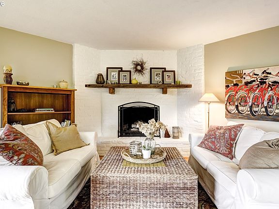 4th image of 1212 Marylhurst Dr