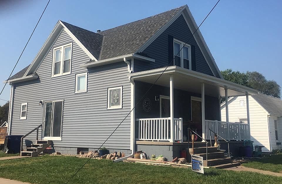 2nd image of 605 W South St