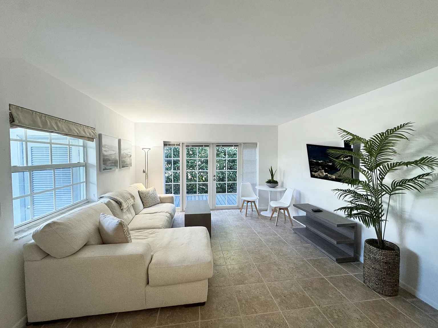 2 bed, 1.0 bath, 803 sqft, $7,000 — Photo 1