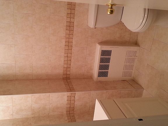 2nd image of 2033 E 60th St
