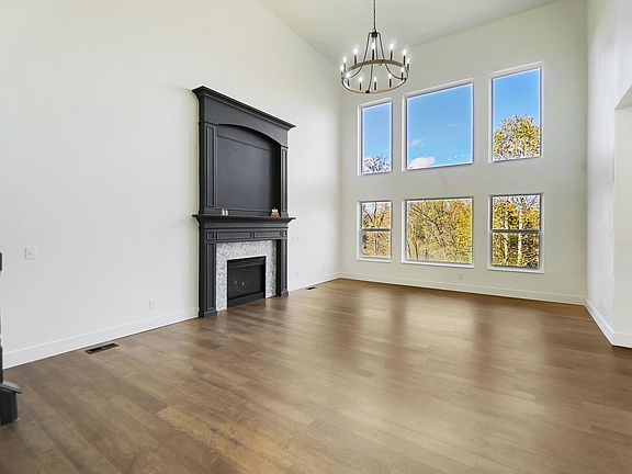3rd image of 1047 Rivermeade Dr