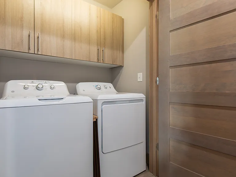 5468 Westmorland Dr — Photo 20
