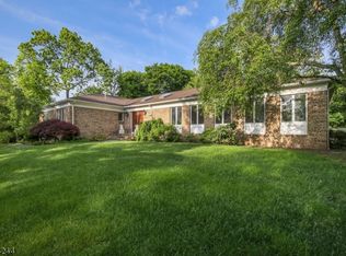332 Old Short Hills Rd, Short Hills, NJ 07078