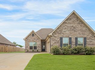 109 Kohen Dr, Maurice, LA 70555