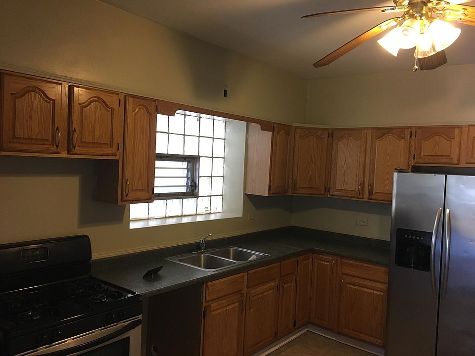 2nd image of 5024 W Wellington Ave APT 1