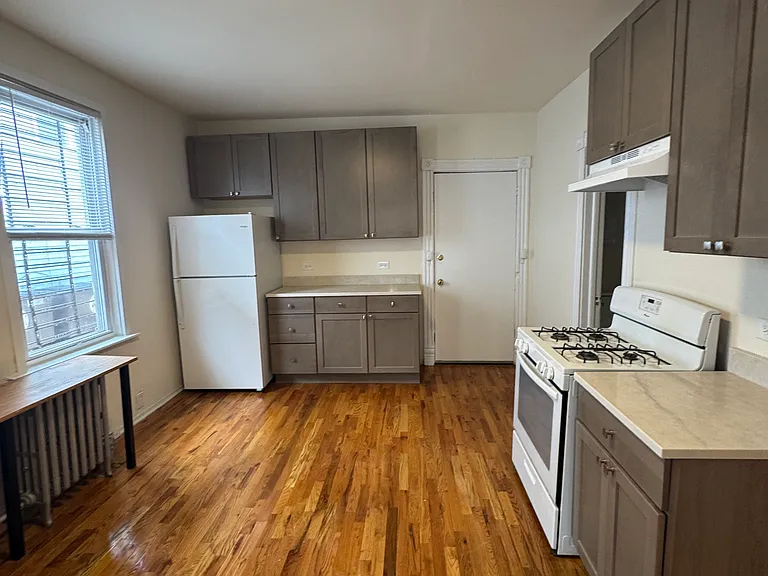 2146 W Armitage Ave #1 — Photo 2