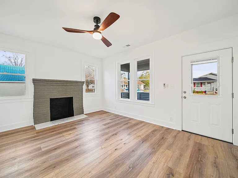 1703 Lowder St — Photo 8