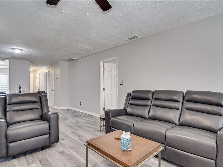23 Londonberry Ln — Photo 11