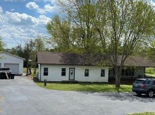 27 Wright Parrish Rd, Albany, KY 42602