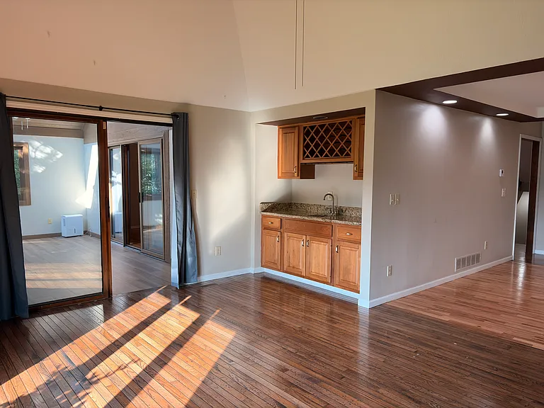 5990 Kirkwall Ct W — Photo 16