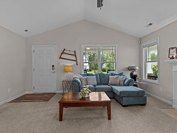 4th image of 148 Cattail Ln