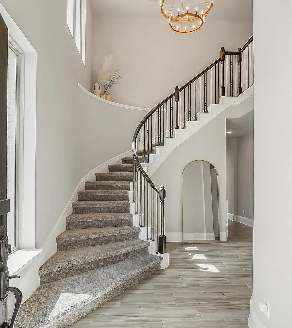 4 bed, 2.5 bath, 2353 sqft, $2,950 — Photo 3