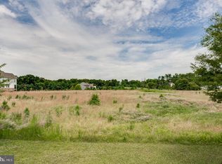 2 Cloverdale Ct, Hainesport, NJ 08036