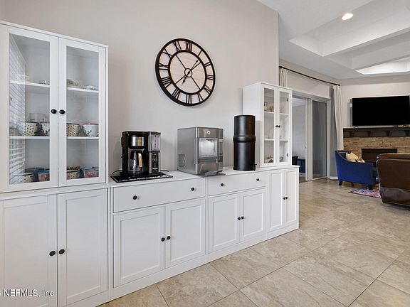 4th image of 3582 OGLEBAY Drive