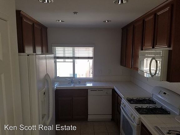 4th image of 15643 Lasselle St APT 109