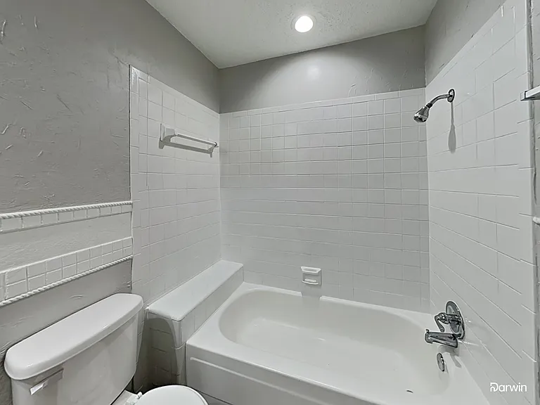 328 Teakwood Ln — Photo 14