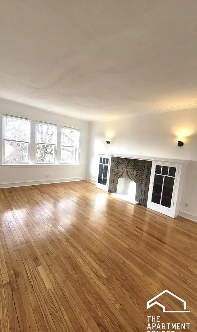 1107 North Avers Avenue #3 — Photo 1