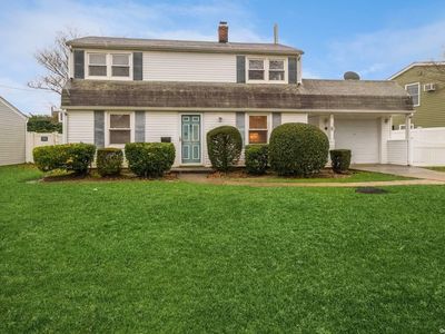 16 Haven Lane, Levittown, NY, 11756