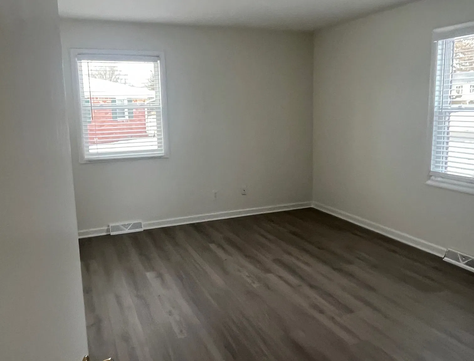 2 bed, 1.5 bath, 1100 sqft, $1,600 — Photo 4