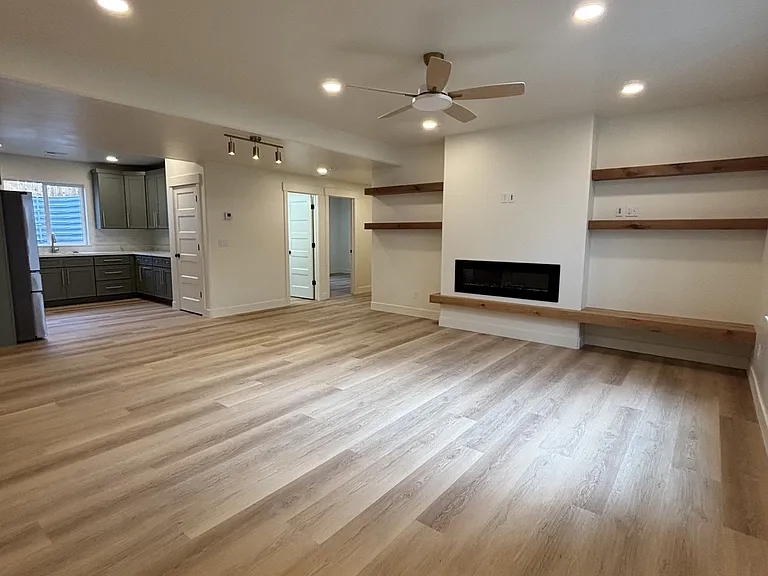 412 E 34 S — Photo 22