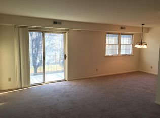1090 Peggy Dr APT 7, Hummelstown, PA 17036