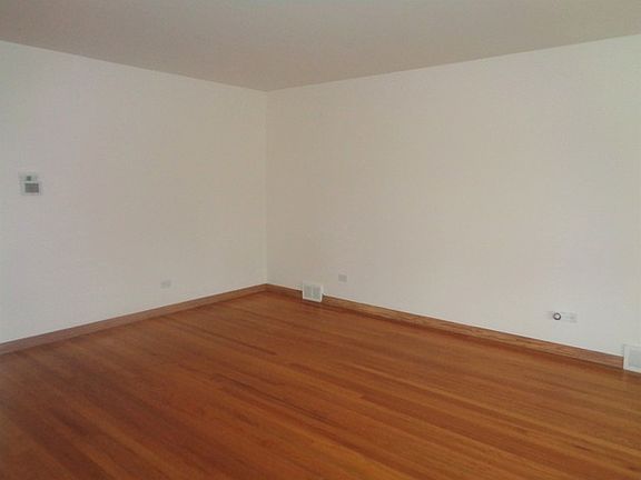 5th image of 3729 Elmwood Ave