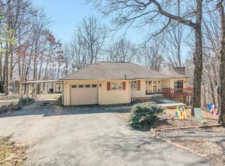 2539 Summit Ridge Rd, Roanoke, VA 24012