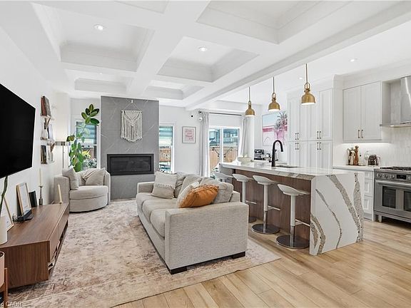 5th image of 39 Bellhouse Ave