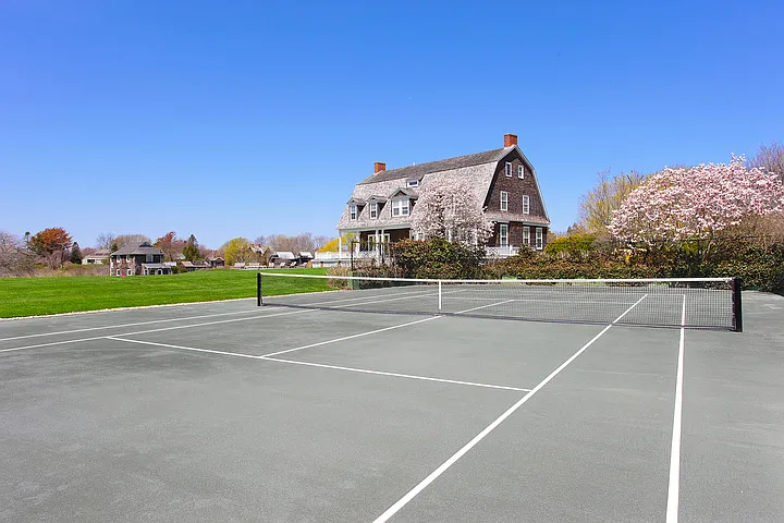 Wonderful Old World Estate in Water Mill South with Tennis — Photo 4