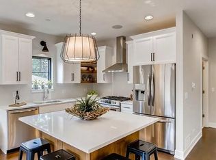 403 Duane St #403, Glen Ellyn, IL 60137