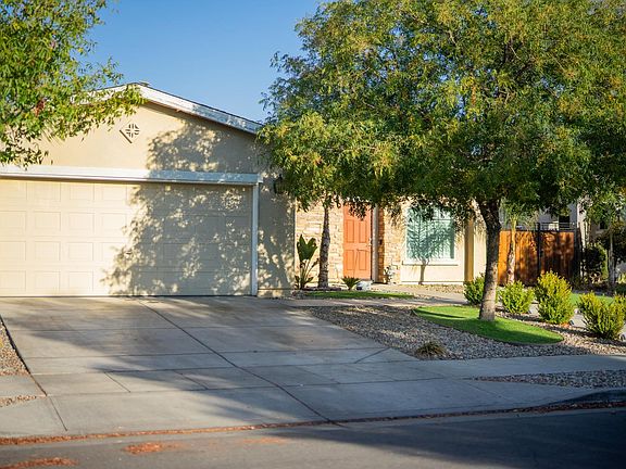 2nd image of 3290 Dogwood Way