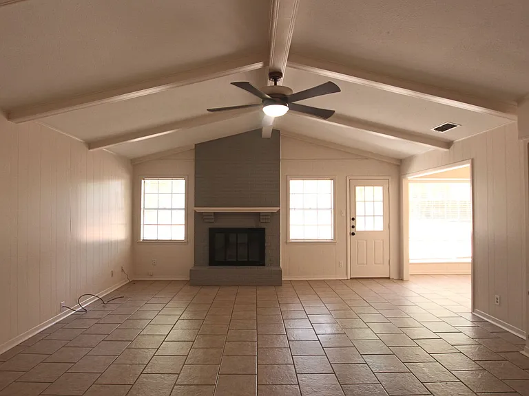 316 Clemson Dr — Photo 4