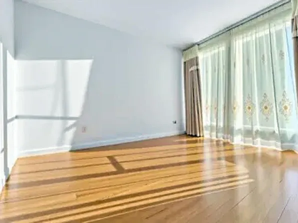 77 Hudson Street image 11 of 40