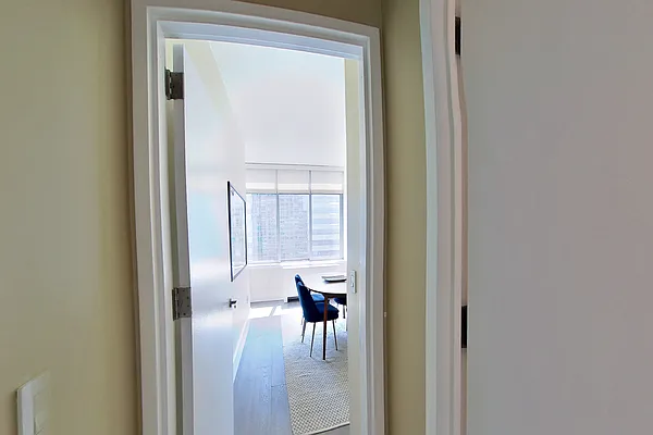 Rented by Greystar | media 13