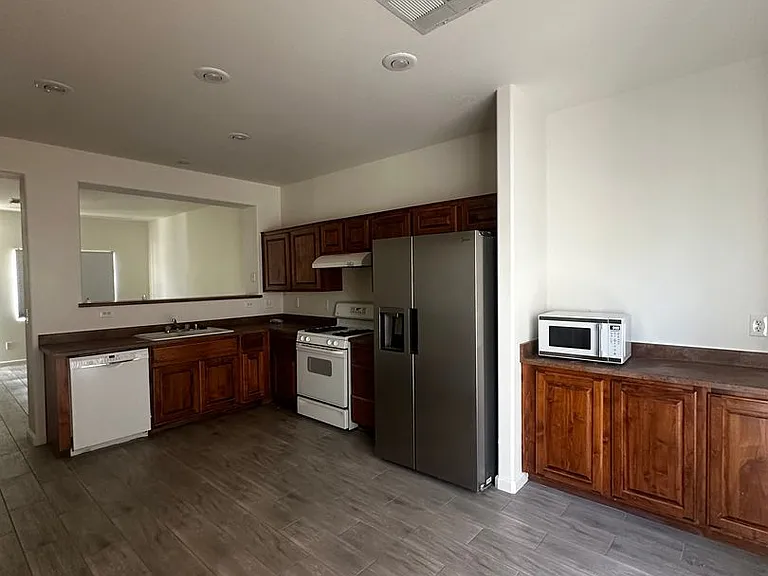 6186 Pacific Dogwood Ave — Photo 7