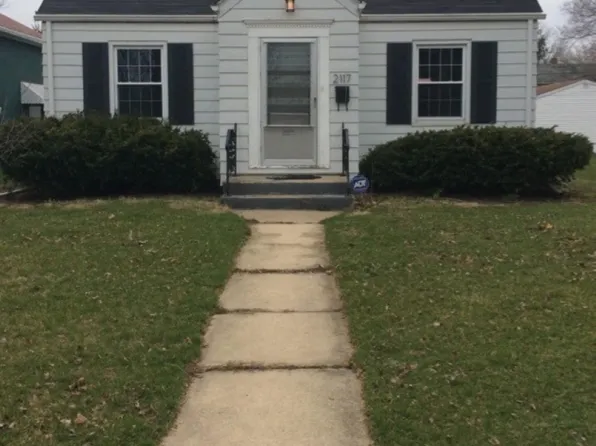 2117 Huffman Blvd, Rockford, IL 61103