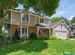 4314 Amos Gates Dr, Bellevue, NE 68123