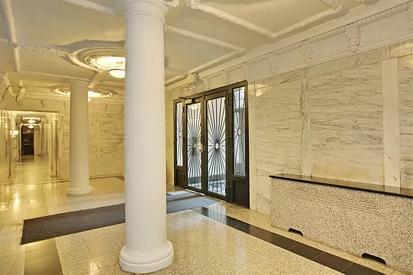 Sold by Corcoran | media 22