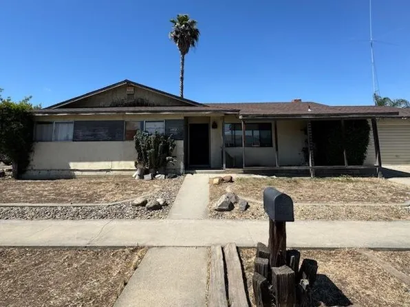 1482 E Walnut Avenue, Tulare, CA 93274