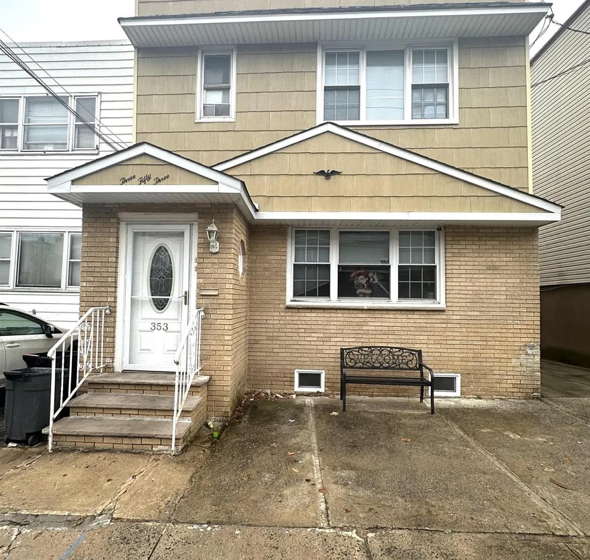 3 bed, 9999 sqft, $2,550 — Photo 1