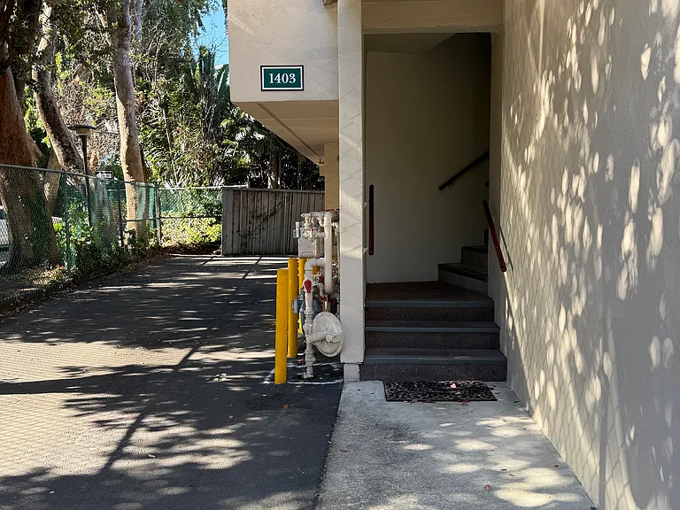 Arlington Apartments — Photo 13