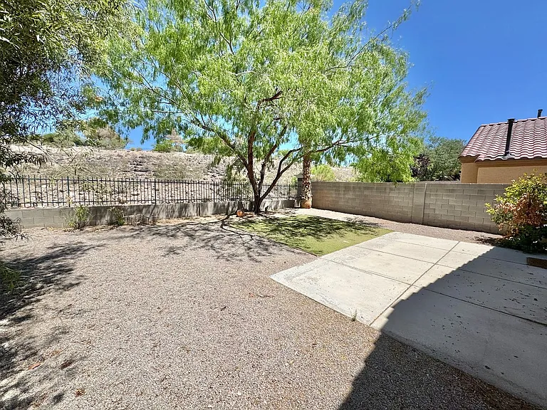 1396 Dragon Rock Dr — Photo 23